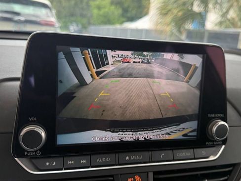 Used 2025 Nissan Altima 2.5 SV FWD image 20