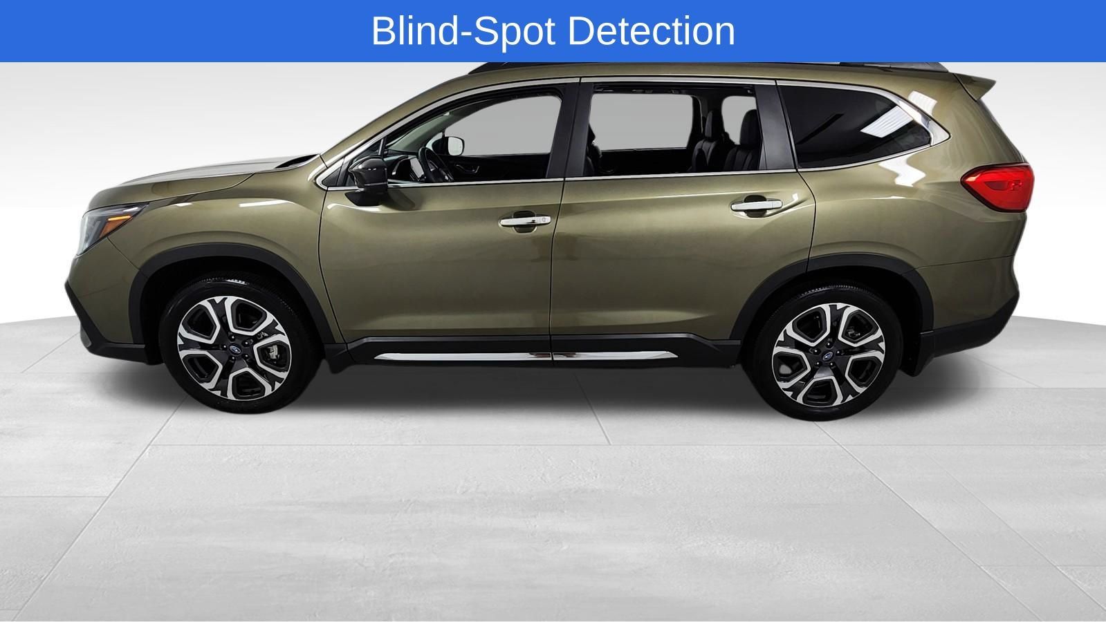 Used 2025 Subaru Ascent Touring AWD/4WD image 7