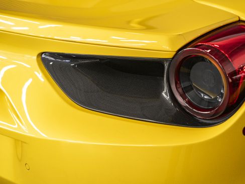 Used 2018 Ferrari 488 Spider RWD image 25