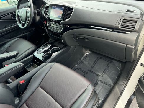 Used 2022 Honda Ridgeline Black Edition image 13