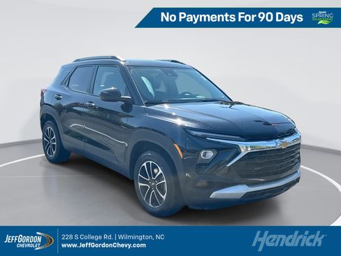 Used 2024 Chevrolet TrailBlazer LT AWD/4WD image 1