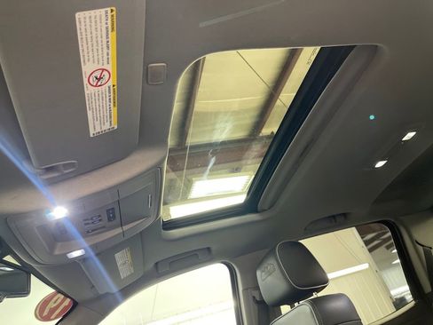 Used 2019 Chevrolet Silverado 2500 High Country w/ Duramax Plus Package image 14