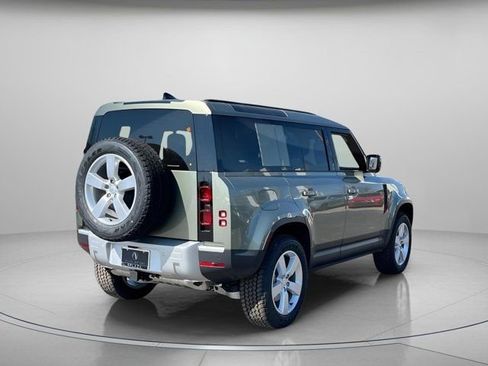 Used 2025 Land Rover Defender 110 S AWD/4WD image 4