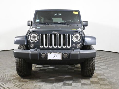 Used 2017 Jeep Wrangler Unlimited Sahara w/ Connectivity Group image 10