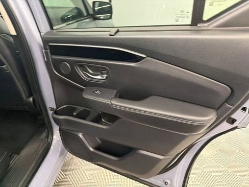 Used 2023 Honda Pilot Touring image 18