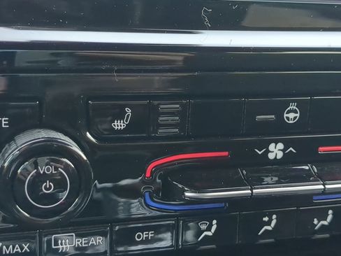 New 2025 Jeep Grand Cherokee Laredo image 21