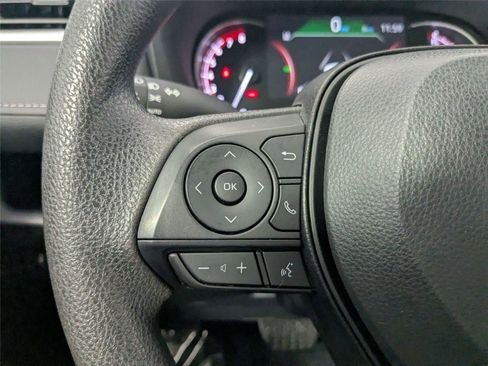 Used 2025 Toyota RAV4 XLE FWD image 17