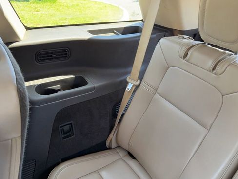 Used 2022 Lincoln Aviator 2WD w/ Premium Package image 30