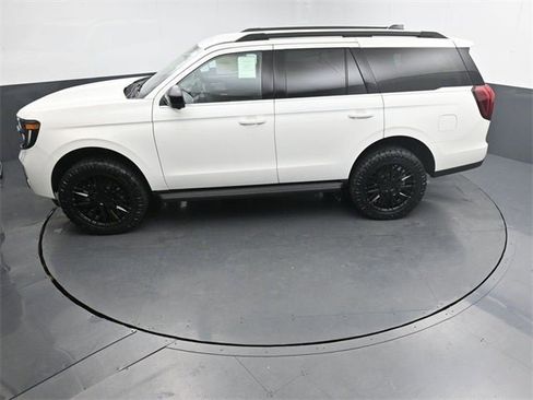 New 2025 Ford Expedition Active image 19