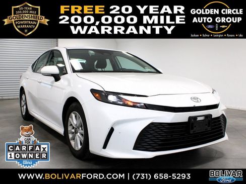 Used 2025 Toyota Camry LE FWD image 1
