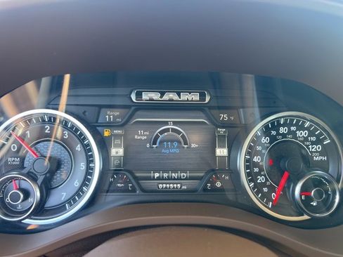 Used 2019 RAM 1500 Laramie image 12