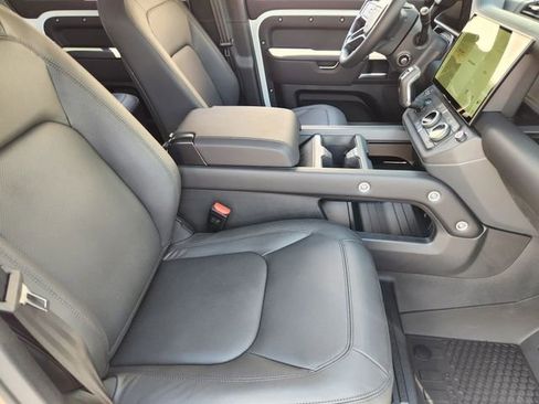 New 2026 Land Rover Defender 130 X-Dynamic SE AWD/4WD image 14