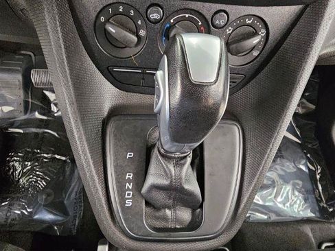 Used 2017 Ford Transit Connect XLT FWD image 18