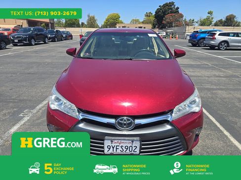 Used 2017 Toyota Camry LE FWD image 1