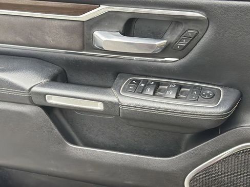 Used 2022 RAM 1500 Laramie AWD/4WD image 32