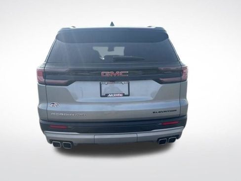 Used 2025 GMC Acadia Elevation w/ Elevation Premium Package image 4