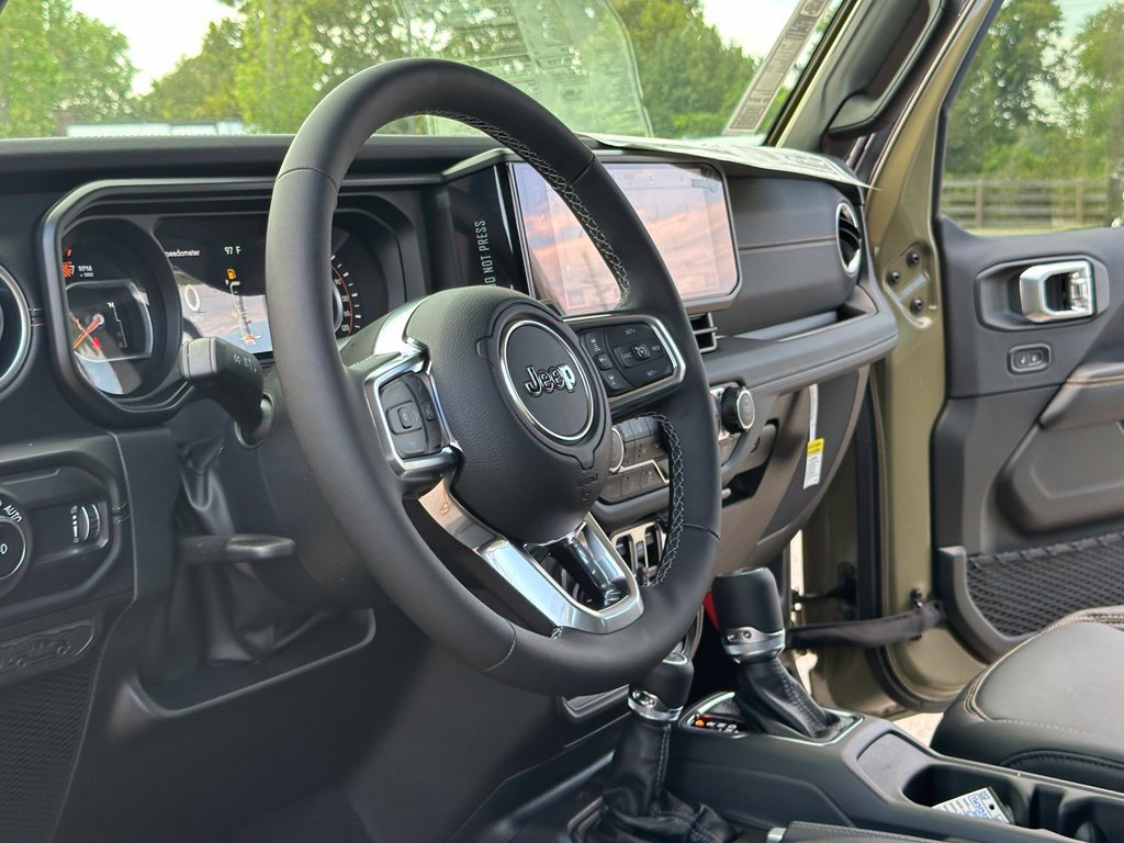 New 2026 Jeep Wrangler Unlimited Sahara AWD/4WD image 25