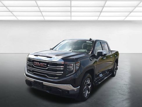 Used 2022 GMC Sierra 1500 SLT w/ X31 Off-Road Package AWD/4WD image 7