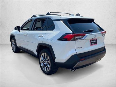 Used 2020 Toyota RAV4 Limited FWD image 8