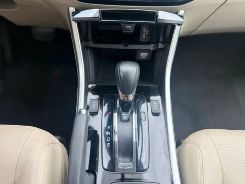 Used 2017 Honda Accord EX-L image 25