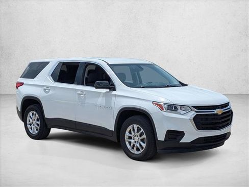 Used 2020 Chevrolet Traverse LS FWD image 3