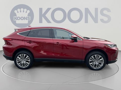 Used 2023 Toyota Venza Limited AWD/4WD image 8