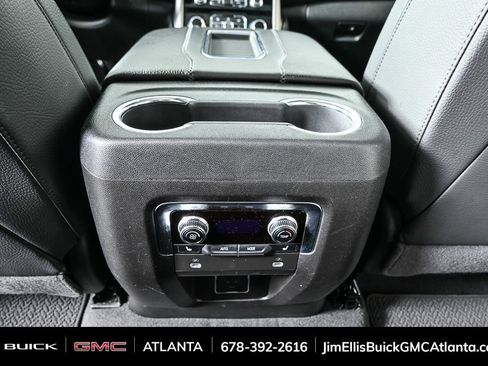 Used 2024 GMC Yukon XL Denali image 20