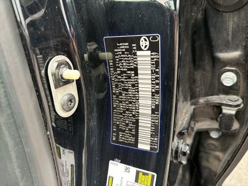 Used 2024 Toyota Corolla LE image 30