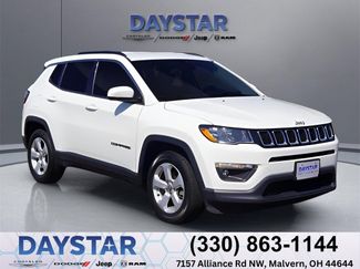 Used 2019 Jeep Compass Latitude image 1