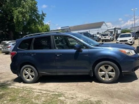 Used 2014 Subaru Forester 2.5i Limited AWD/4WD image 10
