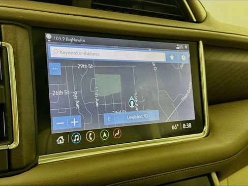Used 2021 GMC Yukon Denali w/ LPO, Illumination Package AWD/4WD image 18