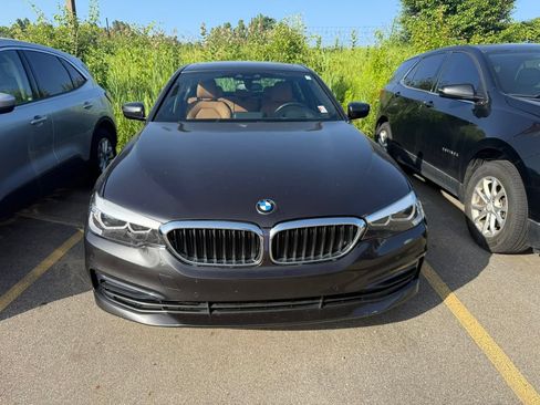 Used 2019 BMW 540i xDrive w/ Convenience Package AWD/4WD image 2