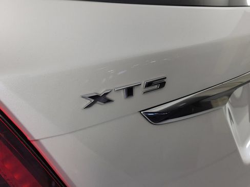 Used 2022 Cadillac XT5 Luxury FWD image 5