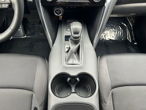 Used 2023 Toyota Venza LE image 12