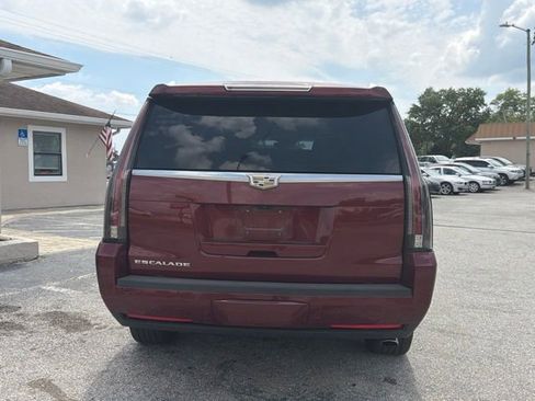Used 2018 Cadillac Escalade ESV Luxury RWD image 6