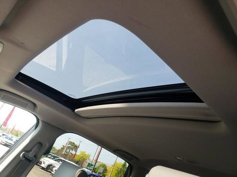 Used 2018 Honda CR-V Touring image 19