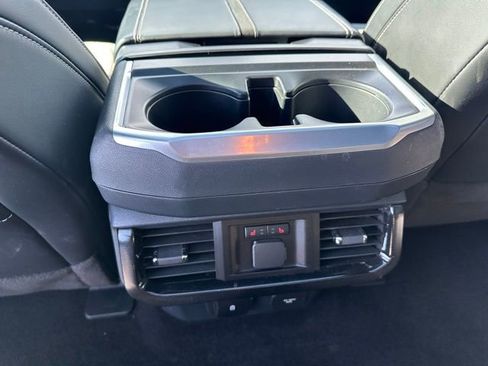 Used 2023 Ford F150 Lightning Platinum image 18