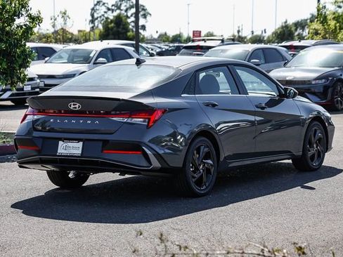 New 2026 Hyundai Elantra SEL Sport w/ Cargo Package image 5