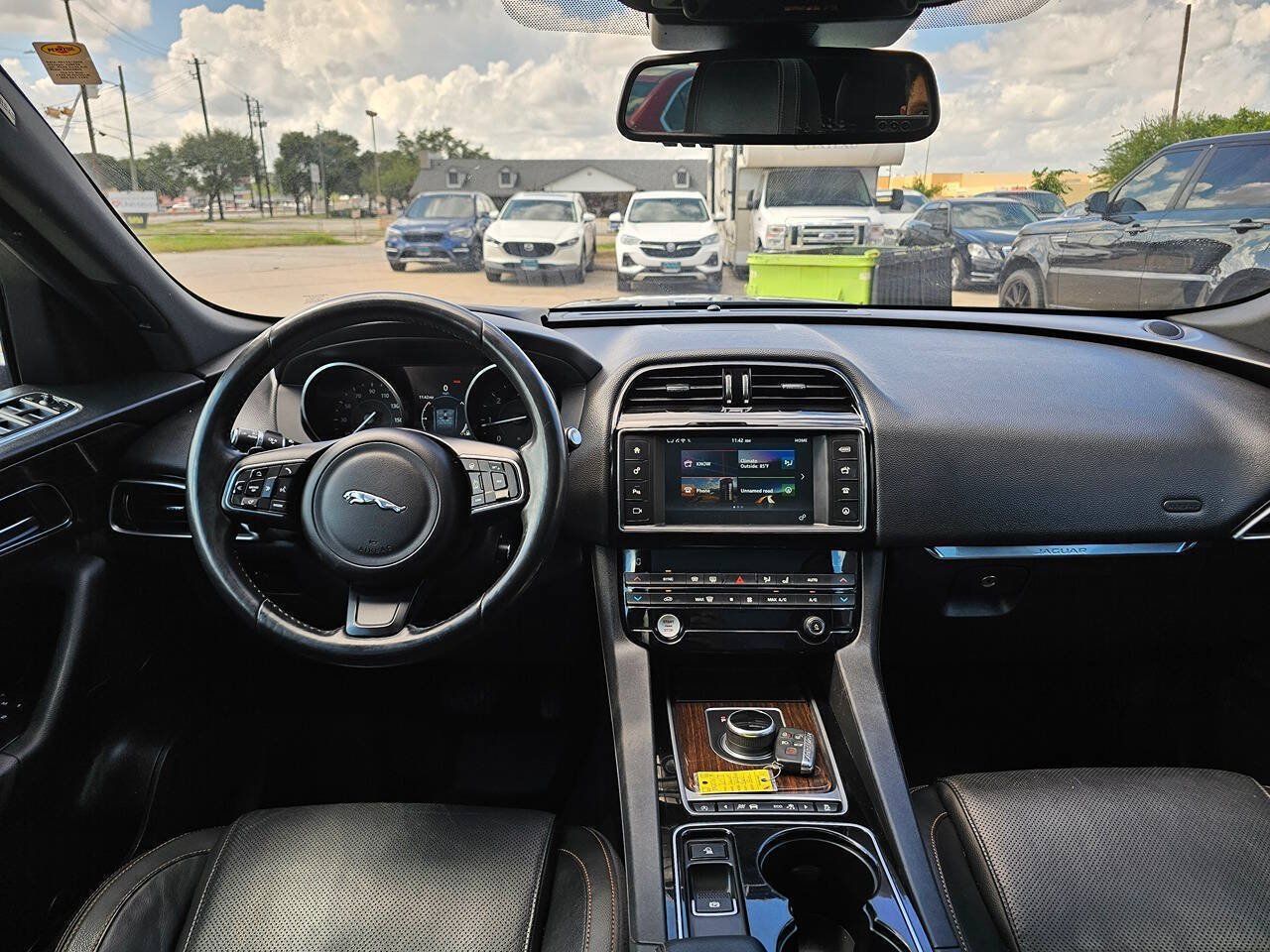 Used 2017 Jaguar F-PACE Prestige AWD/4WD image 12
