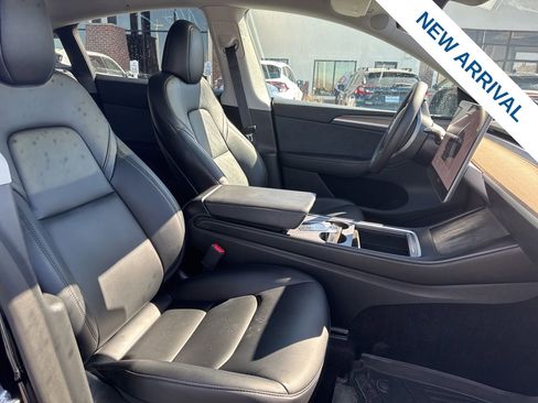 Used 2024 Tesla Model Y Performance AWD/4WD image 9