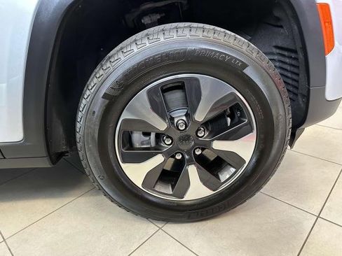 Used 2024 Jeep Grand Cherokee Limited 4xe image 8