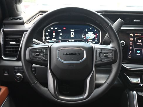 Used 2025 GMC Sierra 2500 Denali Ultimate AWD/4WD image 17