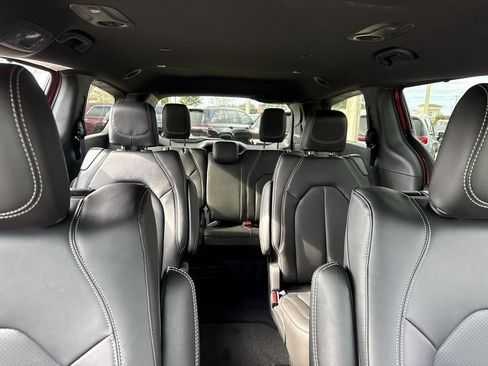 New 2026 Chrysler Pacifica Select FWD image 30