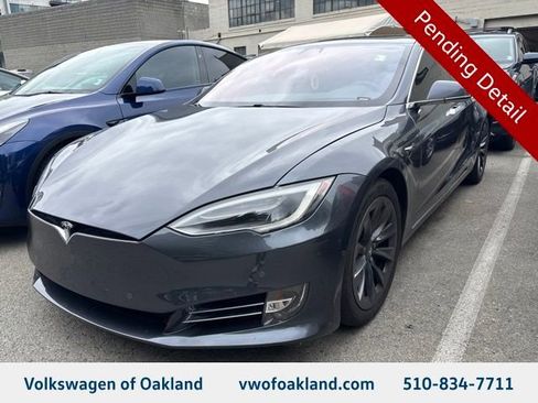 Used 2018 Tesla Model S 75D AWD/4WD image 1