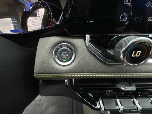 Used 2026 Chevrolet Colorado ZR2 w/ Technology Package image 16