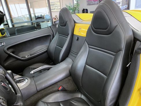 Used 2007 Pontiac Solstice Convertible w/ Premium Package image 9