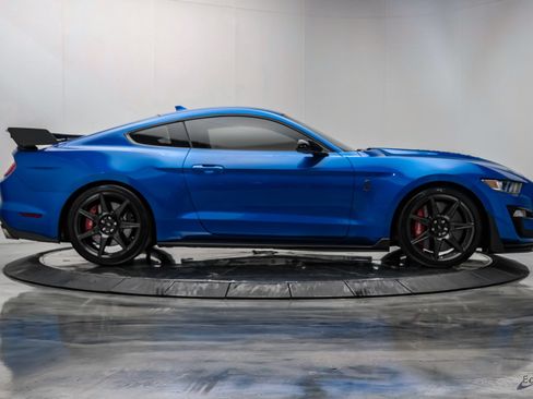 Used 2021 Ford Mustang Shelby GT500 w/ Carbon Fiber Track Pack RWD image 24