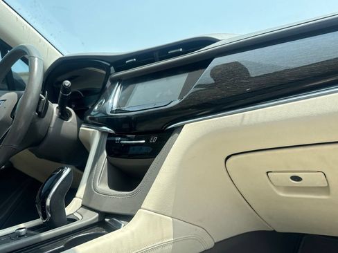 Used 2020 Cadillac XT6 Premium Luxury FWD image 27
