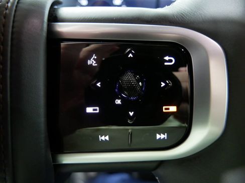 Used 2025 Nissan Armada Platinum Reserve image 19