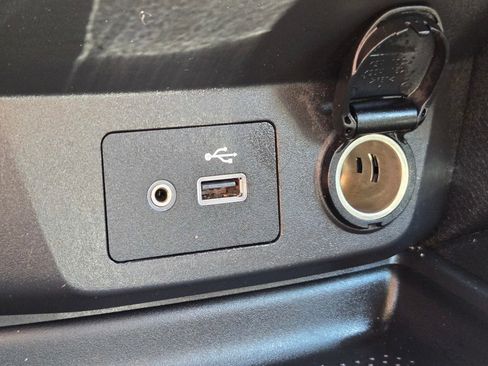 Used 2019 Nissan Rogue S FWD image 27